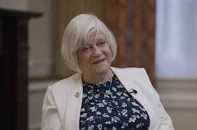 ¿Qué hay detrás del crimen de la política británica Ann Widdecombe, partidaria del Brexit y conversa al catolicismo?