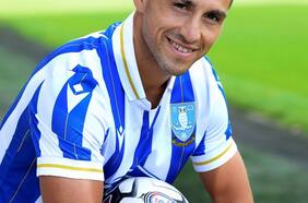 “El gigante chileno”: club inglés sorprende y elogia a Colo Colo al presentar a Juan Delgado como refuerzo