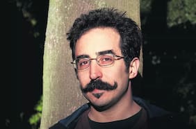 Pablo Katchadjian, escritor argentino: “La liberación es pérdida siempre, por eso es tan difícil”