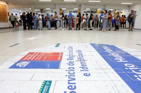 Más de 64 mil adultos han cambiado el orden de sus apellidos desde que rige la ley