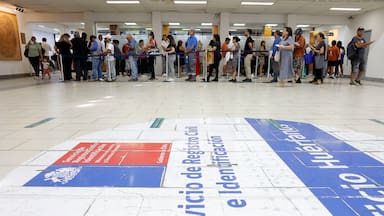 Registro Civil anuncia horario extendido para retirar cédulas de identidad previo a las elecciones