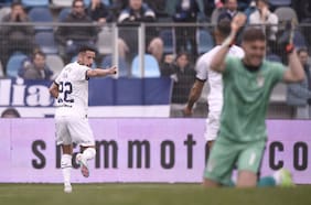 Mauricio Isla le da el triunfo a Independiente sobre Gimnasia