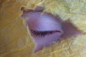 Párpados y bolsas: ¿cómo cuidarlos en verano?