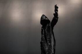 Il Terzo Reich: el maestro italiano Romeo Castellucci llega con videoinstalación que alude a la dictadura de las palabras