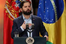 Boric y caída en las bolsas: “qué increíble es pensar cómo decisiones tan lejanas hoy día nos afectan tan directamente”