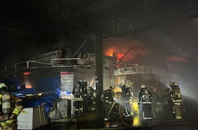 Incendio afecta a más de 50 locales en la Vega Central