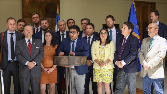 Republicanos y Chile Vamos acusan “chantaje político” del PS tras advertencia por candidatura de Bachelet a la ONU