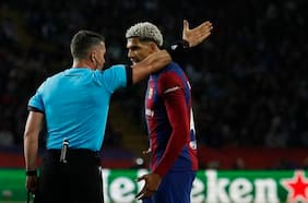 El duro dardo de Ronald Araujo a Gündogan que aumenta el quiebre al interior del camarín del Barcelona