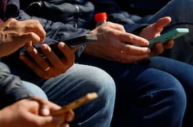 Cómo activar el roaming de emergencia en el teléfono para evitar quedarse sin señal