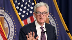 FED mantiene las tasas de interés en Estados Unidos y mercados globales reaccionan con fuertes caídas