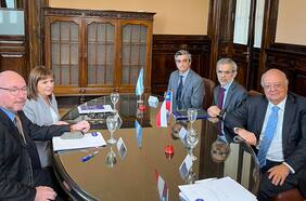 En bilateral entre Cordero y Bullrich: Chile y Argentina acuerdan la creación de una comisión sobre seguridad pública