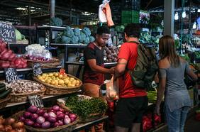 Visas laborales suben 40% en 2024 con fuerte alza de trabajadores bolivianos, aunque venezolanos siguen liderando