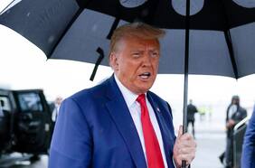 Fiscal que investiga a Trump revisó su cuenta de Twitter con una orden de registro