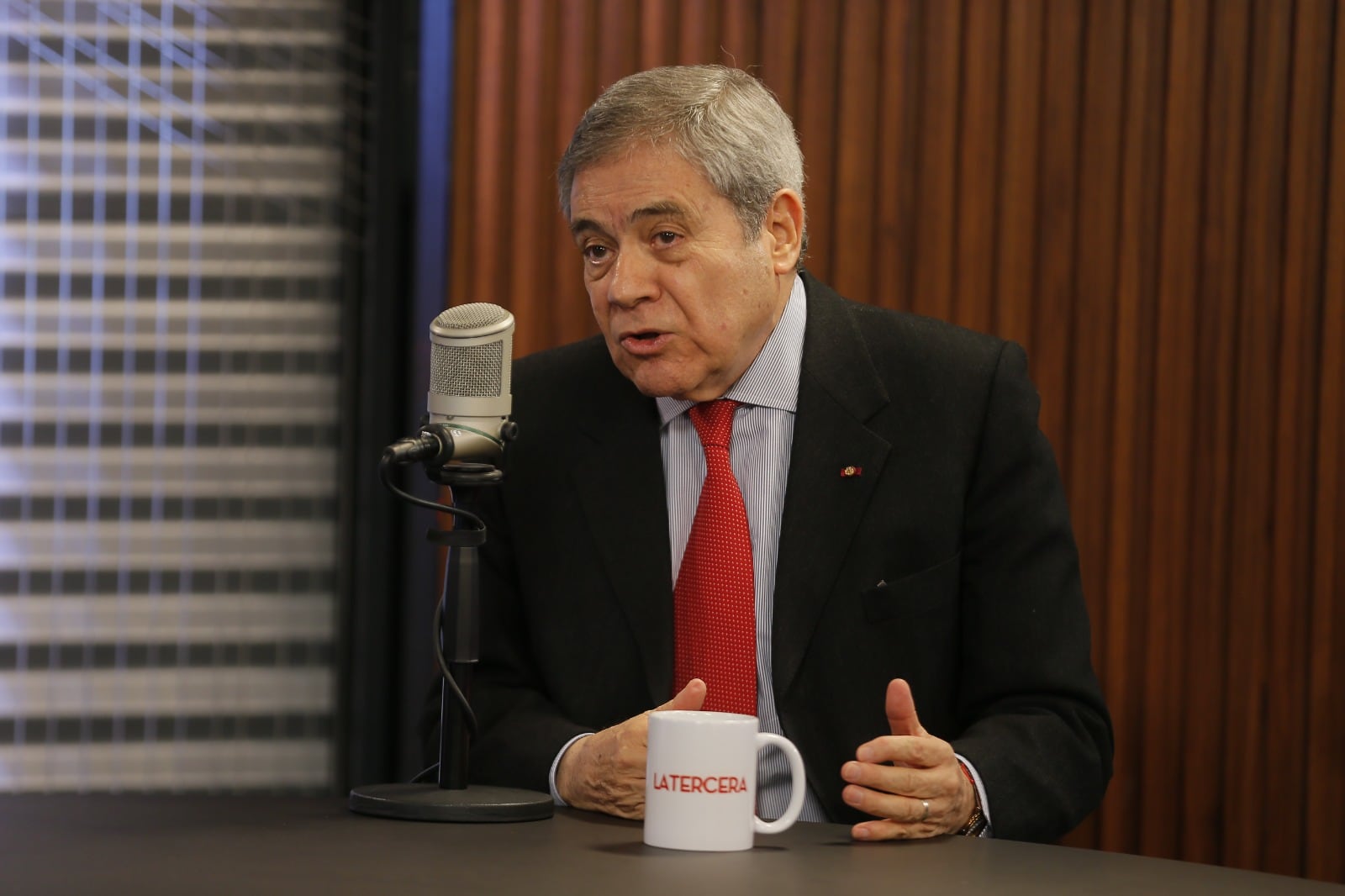 Excónsul de Chile en Bolivia ve “muy probable” restablecer relaciones diplomáticas, pero señala que la iniciativa le corresponde al país vecino
