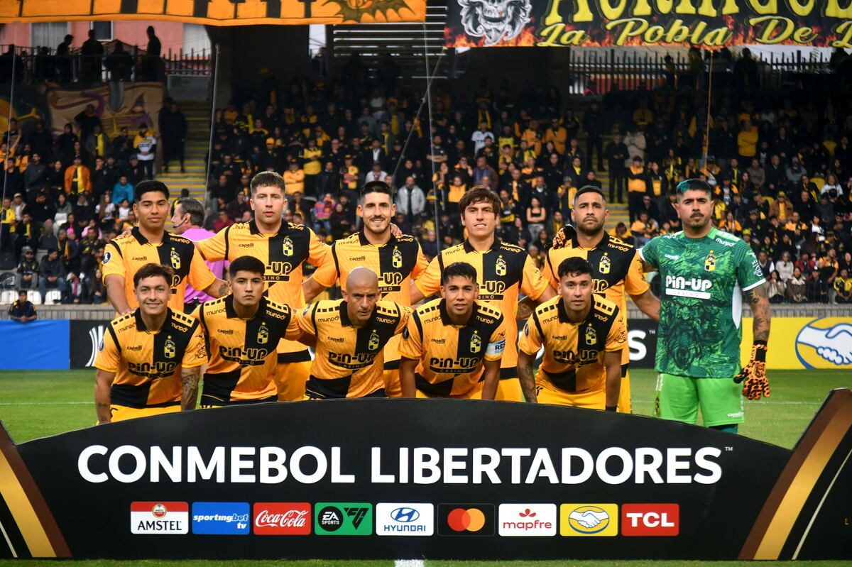 Coquimbo Unido recibe a Universitario en busca de un impulso en Libertadores
