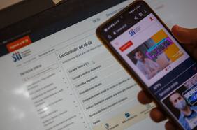 LyD e impuestos: chilenos “trabajan para el Estado” 74 días al año en promedio, 13 más que hace dos décadas