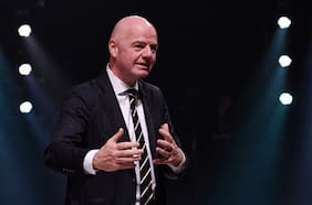 Amenazas y medidas para “proteger su reputación”: la FIFA blinda a Gianni Infantino en medio de la peor crisis de su mandato