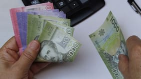 Debate por el reajuste del sueldo mínimo: ¿es viable que el gobierno pueda ofrecer un aumento de más de $14 mil?