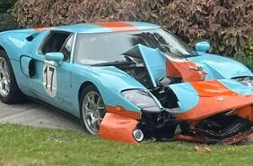 Destrozó un Ford GT de 700 mil dólares por no saber manejar con caja manual