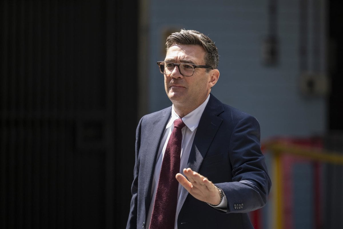 Primer ministro británico establece nueva sede gubernamental en Manchester como signo de su declarado afán descentralizador