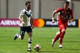 Un alivio para Gustavo Quinteros: Colo Colo cierra el fichaje de Agustín Bouzat