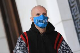 La silenciosa reaparición de Rojas Vade: exconvencional votó en colegio de Melipilla