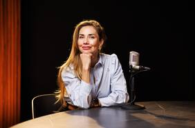 Carolina de Moras: el mundo de la moda, la televisión chilena, el Festival de Viña, machismo y el emprendimiento.