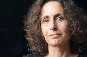 Elizabeth Kolbert: “Desde el punto de vista de la gran trayectoria de nuestra época, no veo cambios dramáticos”