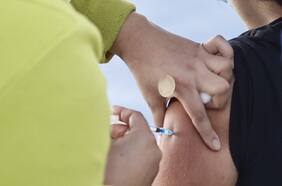 Comité Asesor en Vacunas recomienda por segunda vez un nuevo refuerzo contra el Covid-19 para grupos de riesgo