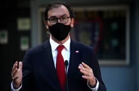 Figueroa dice que lo fundamental es centrarse en “evitar tensiones innecesarias en el debate educativo” y lamenta que “en Chile se hizo de la educación una trinchera”