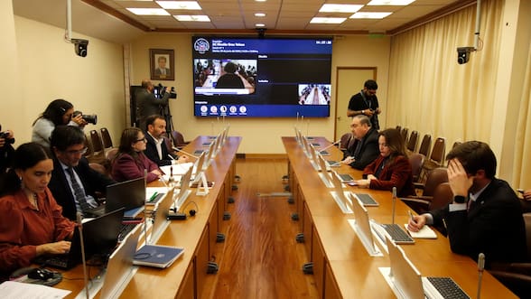 Con un voto a favor y tres en contra: comisión revisora recomienda rechazar AC contra exministro Nicolás Grau