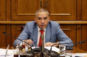 Fraccionamiento pesquero: senador Espinoza (PS) asume presidencia de comisión mixta e instancia fija dos sesiones para este miércoles