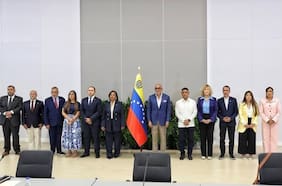 Gobierno de Venezuela y oposición acuerdan reformar el sistema judicial y recuperar activos en Inglaterra