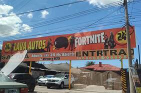 El lavadero de autos que se hizo famoso por las incontables reseñas negativas de sus clientes