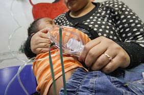 Virus respiratorios: ocupación de camas pediátricas UCI llega a 91% y Salud vuelve a descartar reprogramación de vacaciones de invierno
