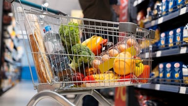 ¿A qué hora cierran los supermercados este jueves? Revisa el funcionamiento del comercio por las Fiestas Patrias