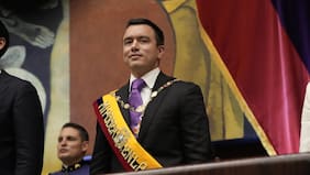 Presidente de Ecuador reduce nuevamente su gobierno y pasa de 14 a 10 ministerios