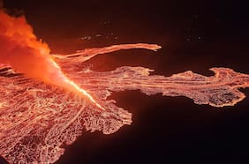 Erupción volcánica en Islandia obliga a evacuar nuevamente la localidad de Grindavik