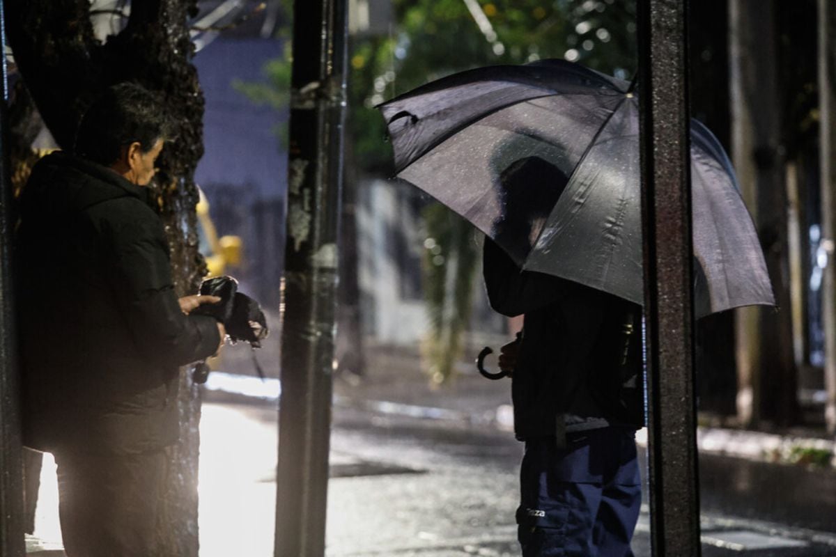 En qué sectores de la Región Metropolitana y zona central lloverá hoy, según el pronóstico del tiempo. Foto: ATON.