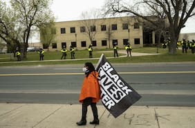 Daunte Wright: El nuevo caso de brutalidad policial que enfrenta a Minneapolis a casi un año de la muerte de George Floyd