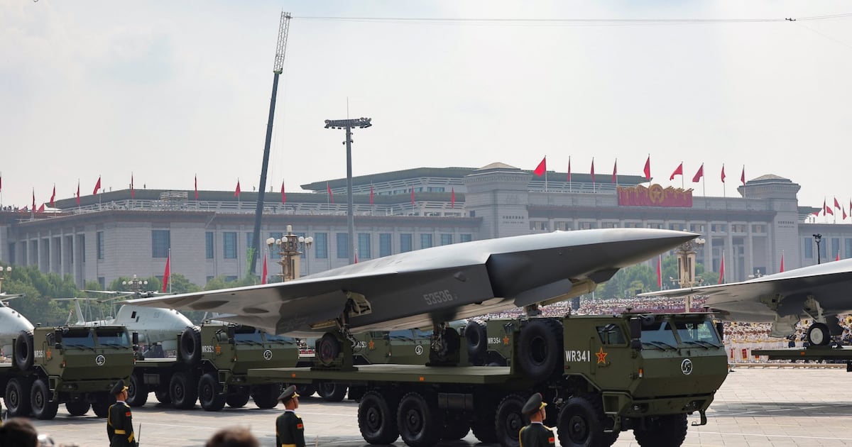 China acelera la militarización de la inteligencia artificial: el sector privado como nuevo motor estratégico