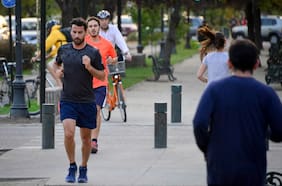 Correr o caminar: qué ejercicio aporta más beneficios para la salud, según la ciencia