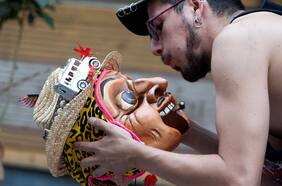 Mirada Paula: Así se prepara el teatro callejero