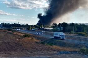 Incendio en Maule deja al menos 4 bodegas de empresa de transporte destruidas