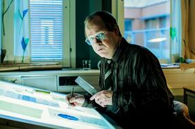 Columna de Daniela Lagos: El Asesino Improbable: como arena entre las manos