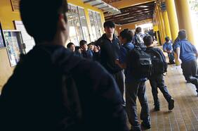 No los dejemos solos