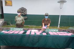 Escaparon de un bus buscando evitar control: OS7 de Carabineros detiene a dos colombianos con 30 mil comprimidos de MDMA