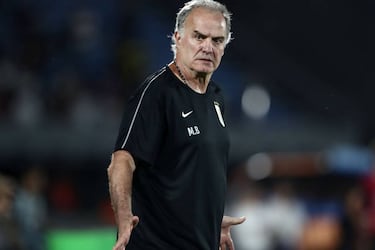 Juicio de la prensa charrúa al empate del Uruguay de Bielsa ante Inglaterra en Wembley