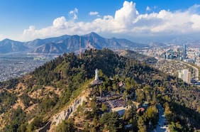 Carabineros rescata a hombre que se había perdido al interior del cerro San Cristóbal