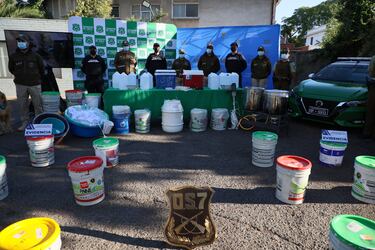 La ministra del Interior, Carolina Tohá, junto al general director de Carabineros, Marcelo Araya, y el fiscal regional de Antofagasta, Juan Castro Bekios, se refiere a una investigación del OS7 que permitió desarticular una organización criminal de origen mexicano que buscaba instalar plantas de procesamiento de metanfetaminas en Chile y abrir nuevas rutas de tráfico hacia Oceanía y Europa.